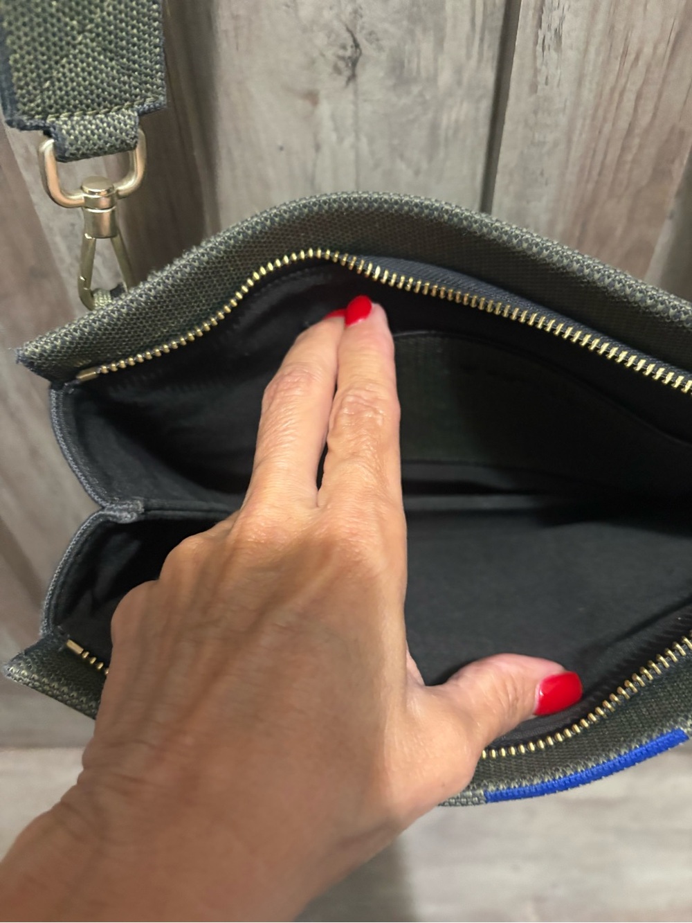 Rothy's Green Dual-Zip Crossbody with Black Stripe and Gold Hardware - Picture 3 of 6